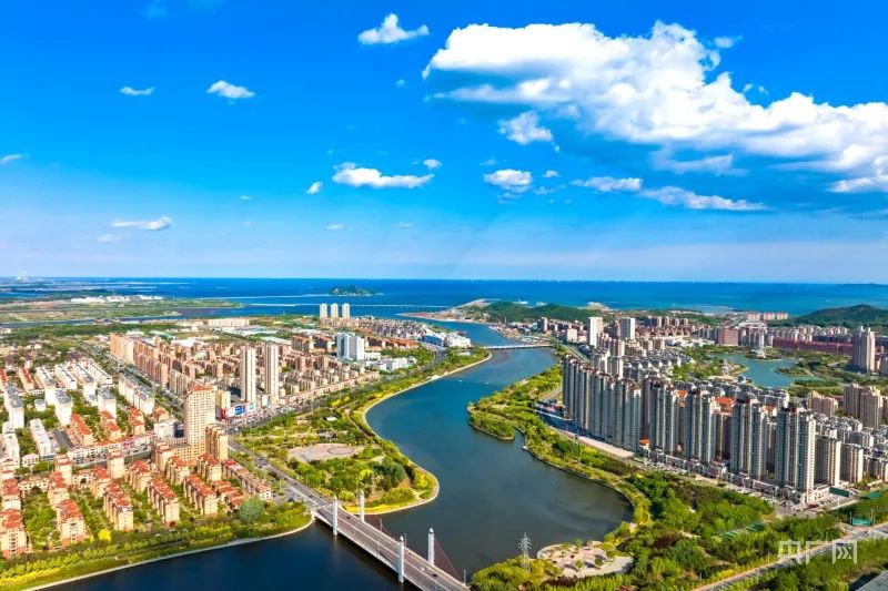 辽宁庄河 北方最大海上风电场启动新引擎，绘就“海河湖山林泉岛”生态画卷